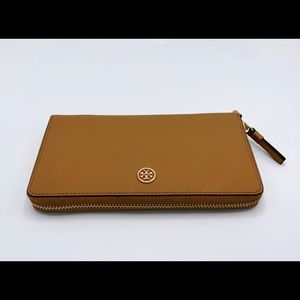 Tory Burch Robinson Zip Continental Wallet